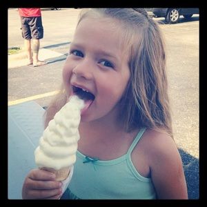 Meet your Posher, Mia